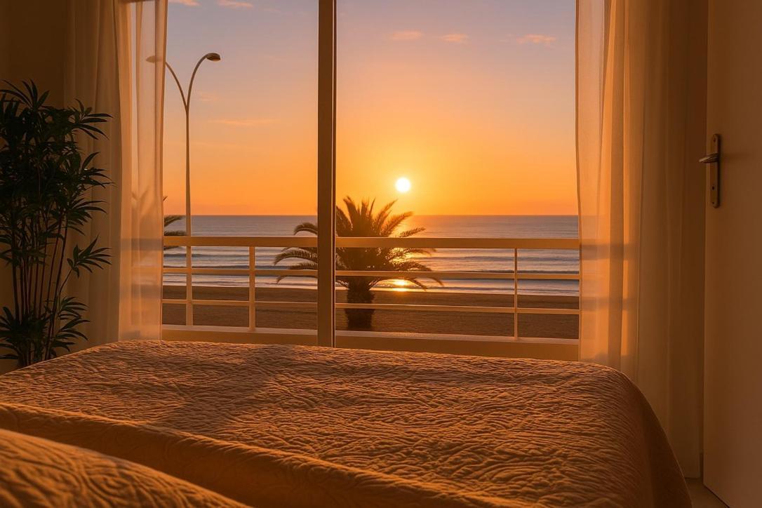 "Plage" Splendide Vue Mer Depuis La Chambre Et Le Salon Cuisine, 20M De La Plage! Canet-en-Roussillon Exterior photo